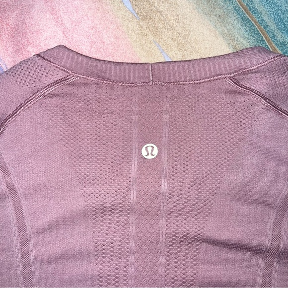 Lululemon Swiftly Tech Long Sleeve Crew Misty Merlot size 8 - Picture 9 of 9